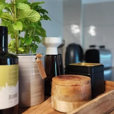 Apartman Karlo * Πούλα